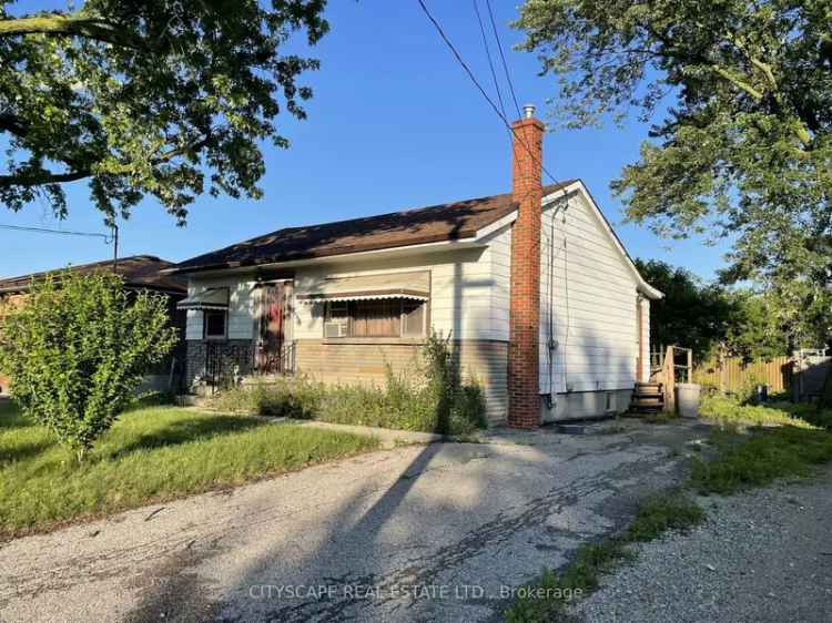 House For Sale in Mississauga, Ontario