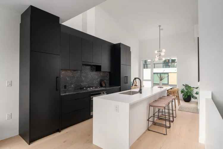 Moodyville Townhouse: 3 Bed, 3 Bath, Ocean Views