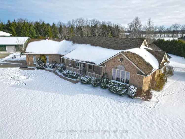 House For Sale in Southwest Middlesex, Ontario