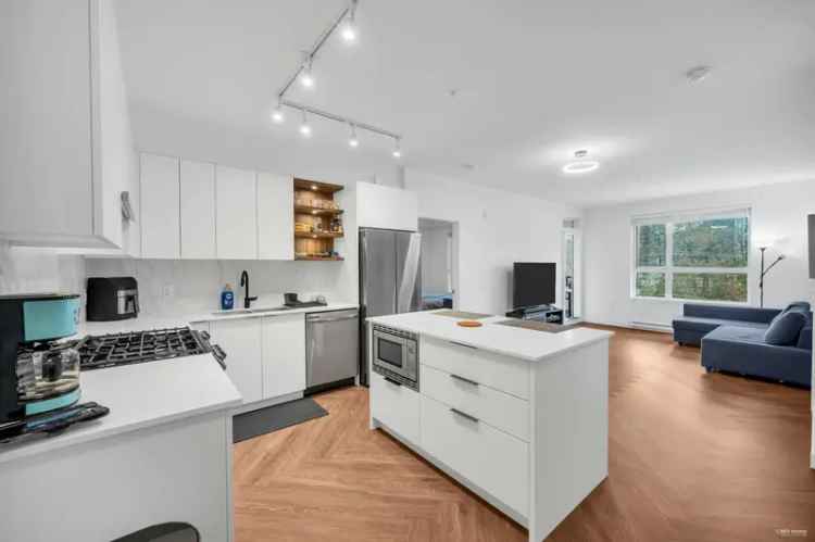 A $799,000.00 Apartment/Condo with 2 bedrooms in Port Moody Centre, Port Moody