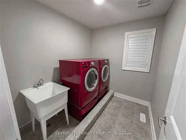 Beautiful 3Br 4 Washroom Fully Furnished Home Family Friendly Neighborhood