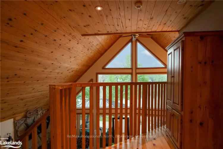 House For Sale in Cranberry Road, Muskoka Lakes Township, Ontario