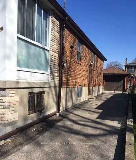 House For Sale in 1120, Glencairn Avenue, Toronto, Ontario