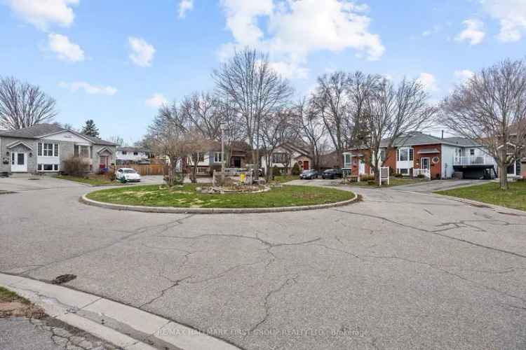 Renovated Semi-Detached Home Near Civic Recreation Complex