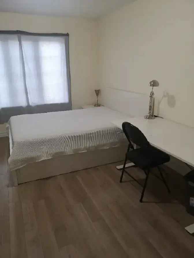 ROOM FOR RENT NORTH YORK