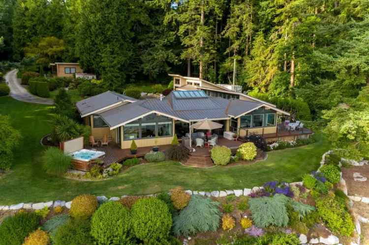 A $3,638,000.00 House with Acreage with 2 bedrooms in Roberts Creek, Sunshine Coast