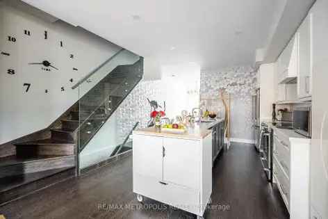 10 Room House 232 m² Toronto Fully Furnished