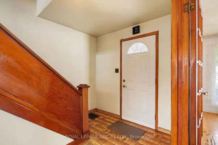 Spacious Family Home for Handy Person - Customization Opportunity