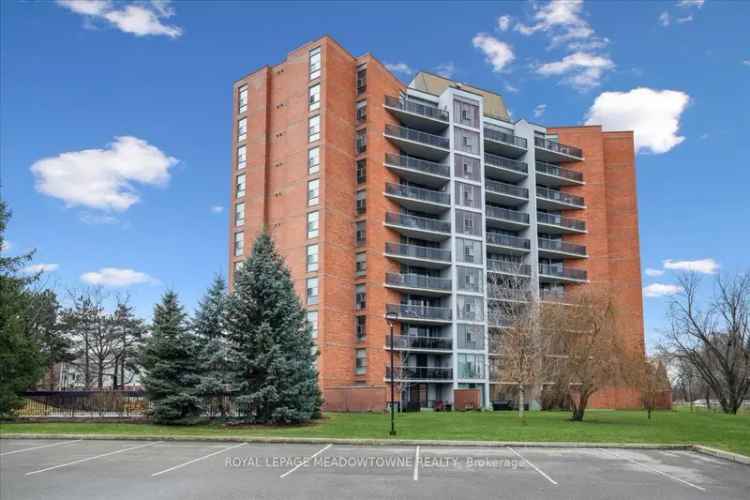 Condo For Sale in 2665, Windwood Drive, Mississauga, Ontario