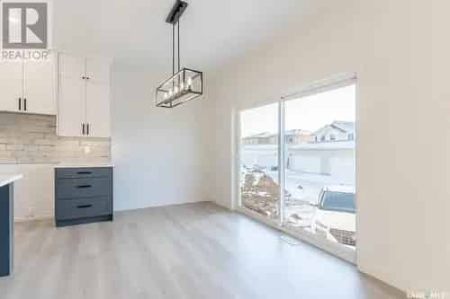 House For Sale in Saskatoon Saskatchewan
