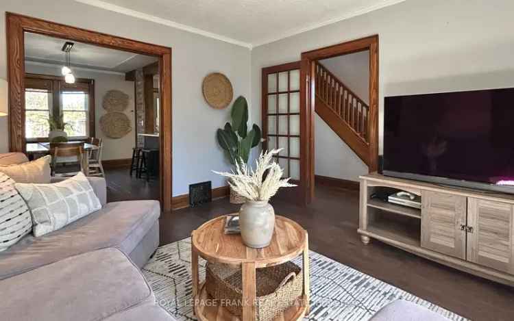 Charming 3 BR, 2 WR Family Home in Oshawa