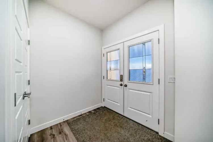 House For Sale in Calgary, Alberta