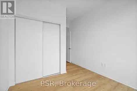 3 rooms apartment of 561 m² in Toronto