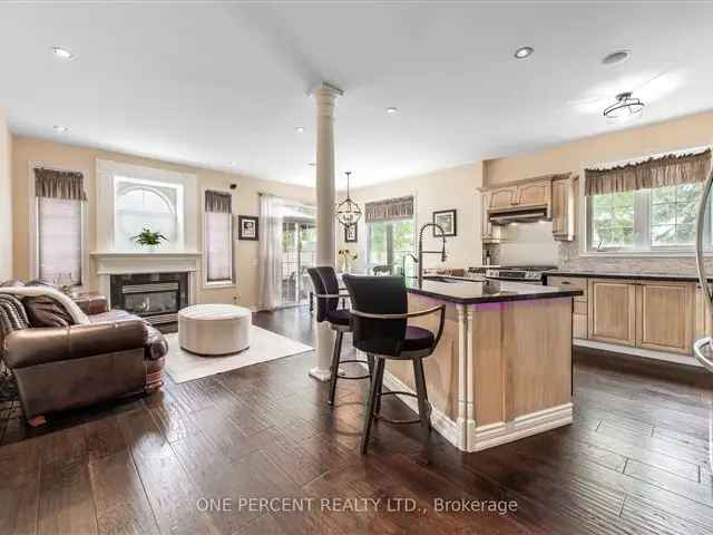 Large Family Bungaloft - 2200 sq ft - Corner Lot