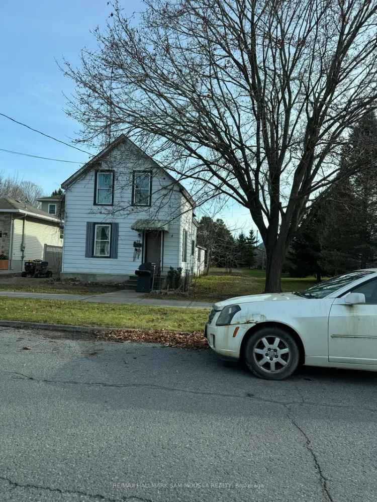 House For Sale in Perth, Ontario