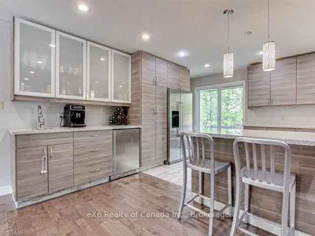 Stunning 4 Bedroom 3 Bathroom Bungalow in Tillsonburg