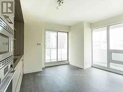 2 rooms apartment of 372 m² in Toronto