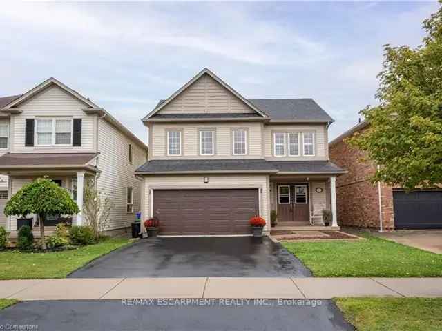 Family Friendly Home with Pool 2 Car Garage Finished Basement