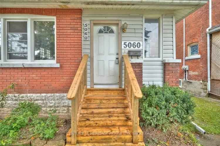 House For Sale in Niagara Falls, Ontario