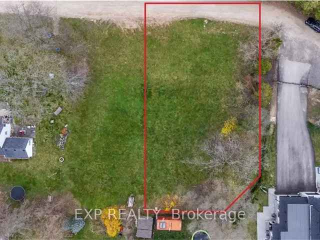 15000 Sq Ft Building Lot in Oakville College Park