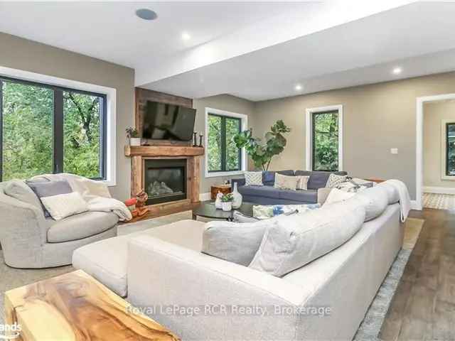 House For Sale in Collingwood, Ontario