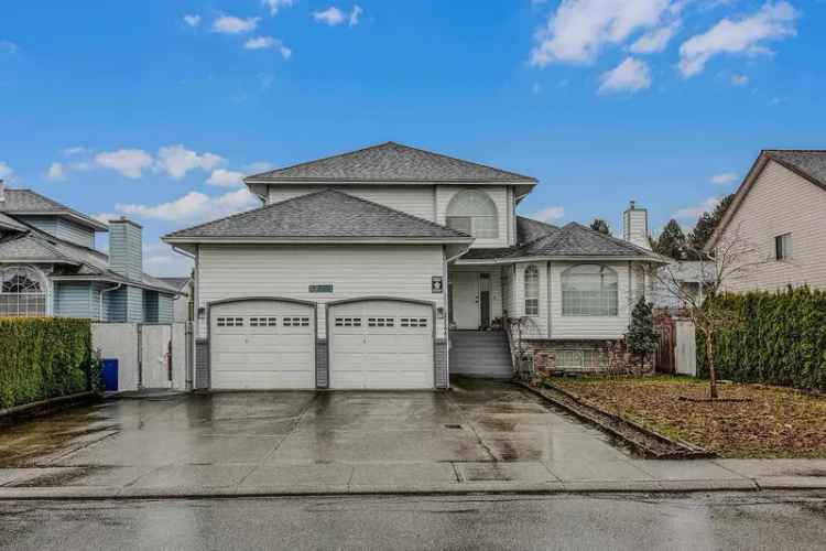 6 Bedroom Family Home Near Rotary Stadium Abbotsford West