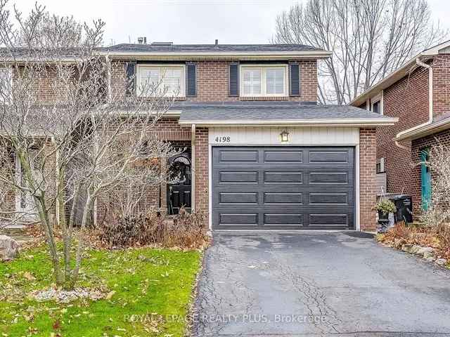 Erin Mills Family Home 4 Bed 3 Bath