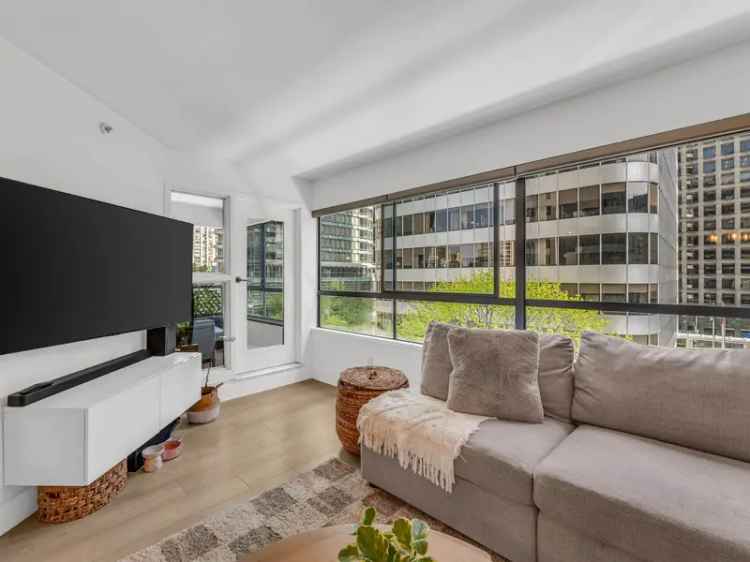 West End Vancouver Condo for Sale The Carlyle Alberni Street