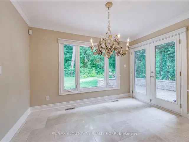 Gorgeous 5000 Sq Ft Home Near UTM