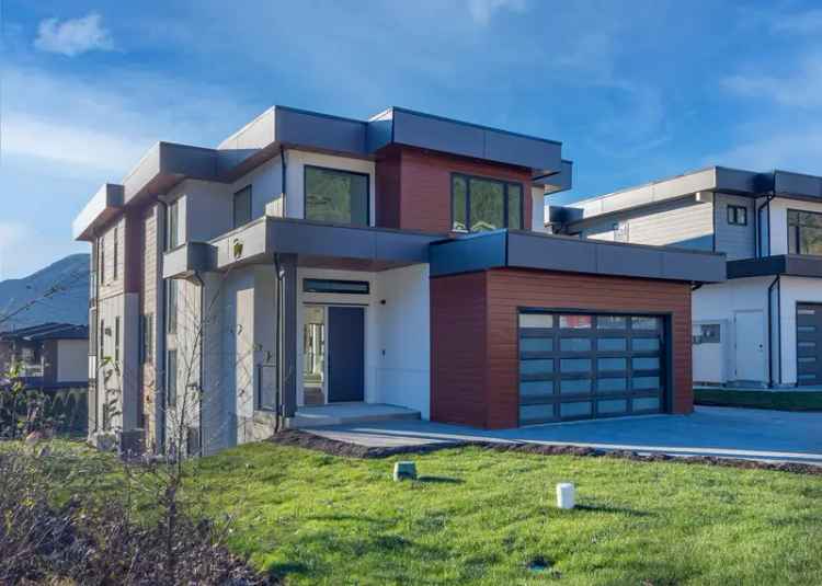 A $2,388,000.00 House/Single Family with 6 bedrooms in University Highlands, Squamish