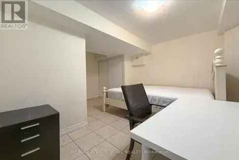 1 room house of 135 m² in Toronto