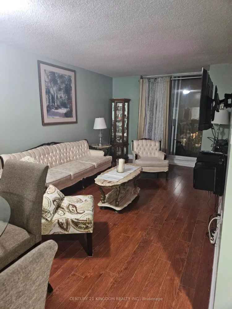 Stunning Owner Occupied Condo 1-Bedroom 1-Bathroom Suite