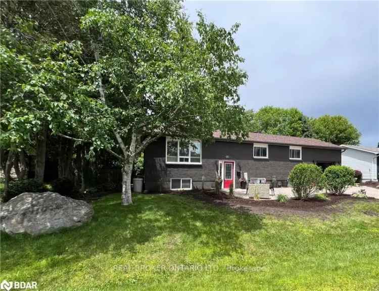 House For Sale in Barrie, Ontario