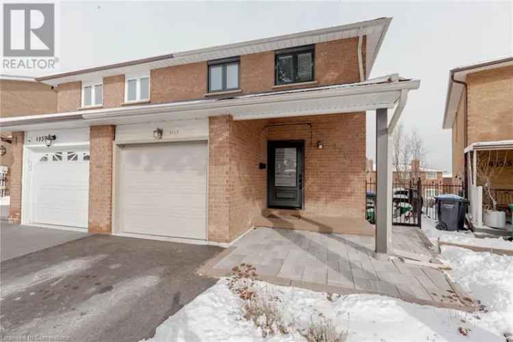 3 Bedroom 2 Storey Home Near Square One Mississauga