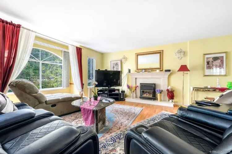 A $3,280,000.00 House with Acreage with 6 bedrooms in East Richmond, Richmond