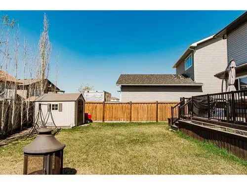 Updated 3 Bed 2.5 Bath Home in Cobblestone Grande Prairie