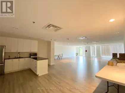 1 room apartment of 64 m² in Toronto