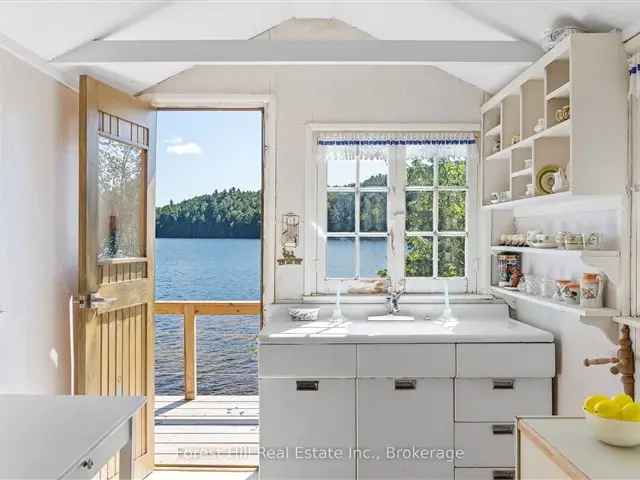 House For Sale in 1089, Lutes Lane, Algonquin Highlands, Ontario