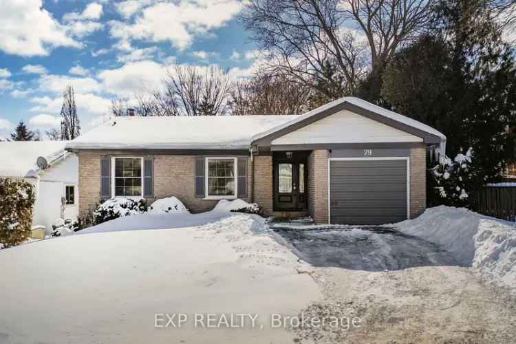 Family Home in Dundas Near Escarpment