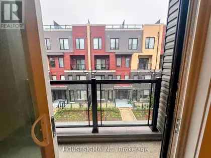 Buy 2 Rooms Apartment in Mississauga with Rooftop Patio and Modern Features