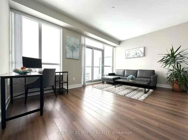 Luxury Thornhill Penthouse 1 Bedroom Condo