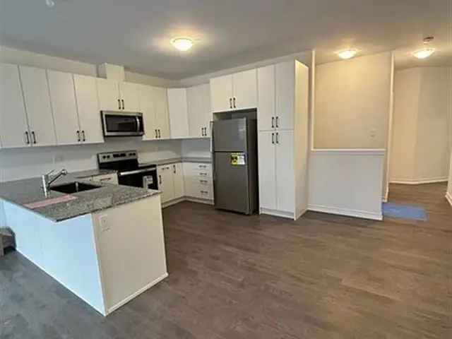 Beautiful End Unit Bungalow Townhome For Lease