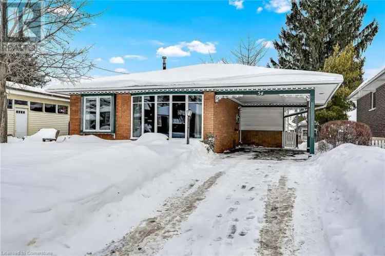 3 1 Bedroom Family Home in Rolston Neighbourhood Hamilton Mountain