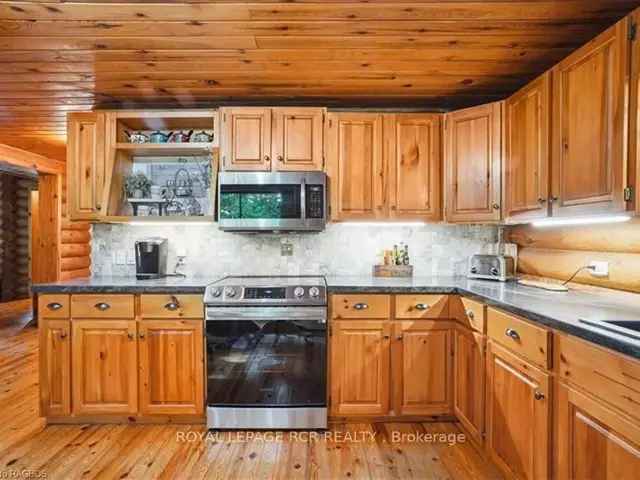 House For Sale in Georgian Bluffs, Ontario