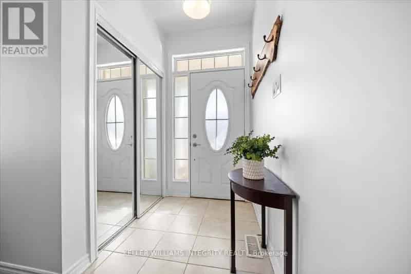 3 Bed 2.5 Bath Detached Home in Barrhaven