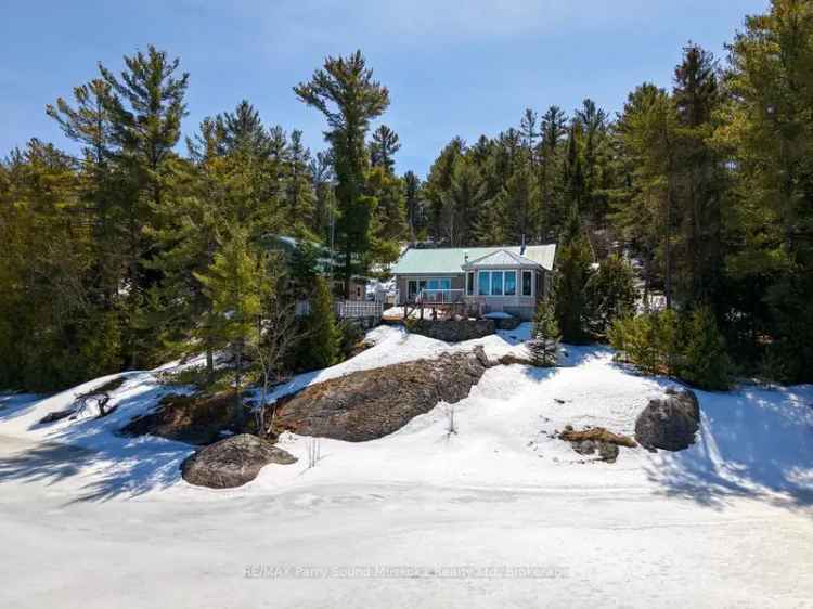 French River Waterfront Home - 200ft Waterfront, 3 Beds, 2 Baths, Guest Loft