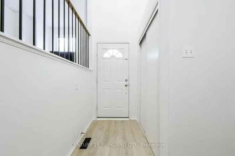 Spacious 3-Bed 3-Bath Family Freehold Townhome in Maple