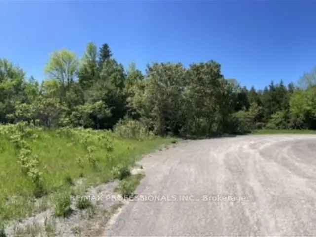 Country Living in Northumberland Hills: 0.85 Acre Lot