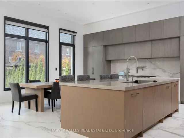 Forest Hill Luxury Home: Modern Interior, Elegant Finishes, Smart Home Features