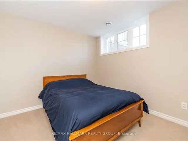 Townhouse For Rent in Ottawa, Ontario